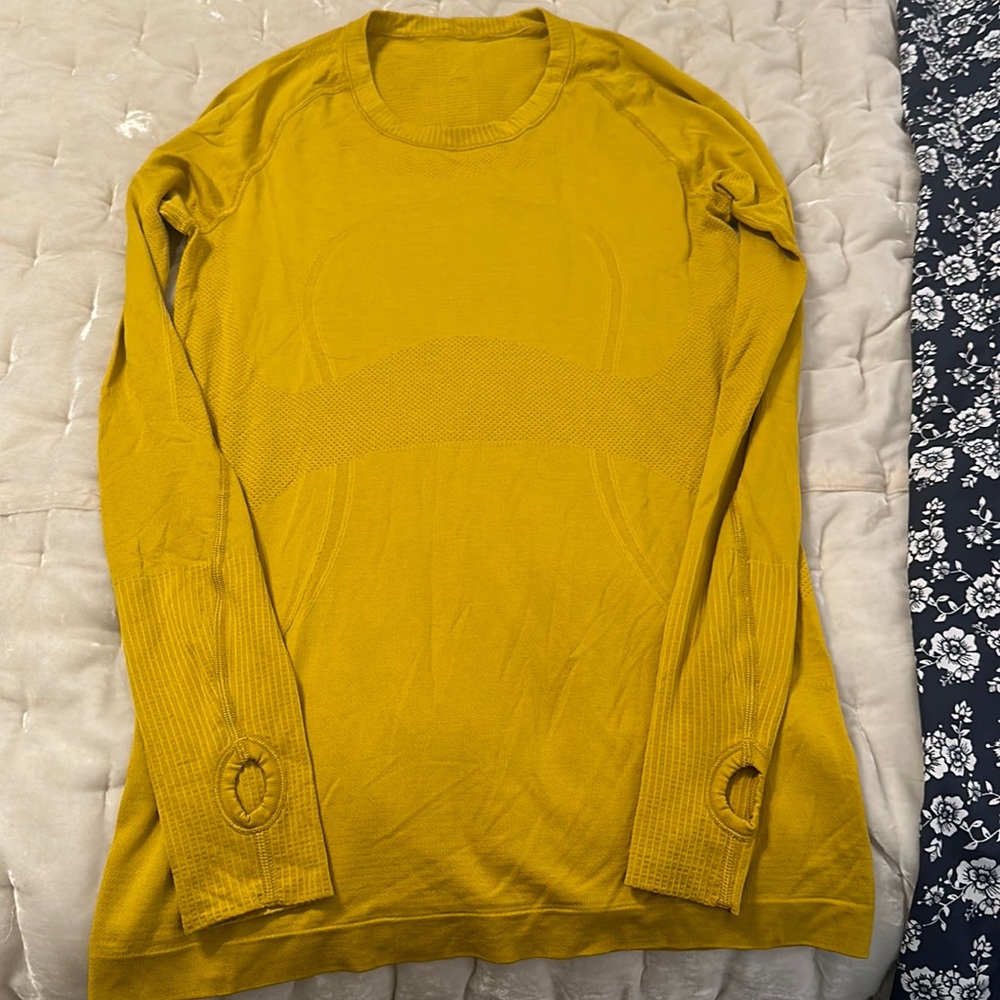 Lululemon Swiftly Tech Tank Top. Mustard Yellow. Size 8